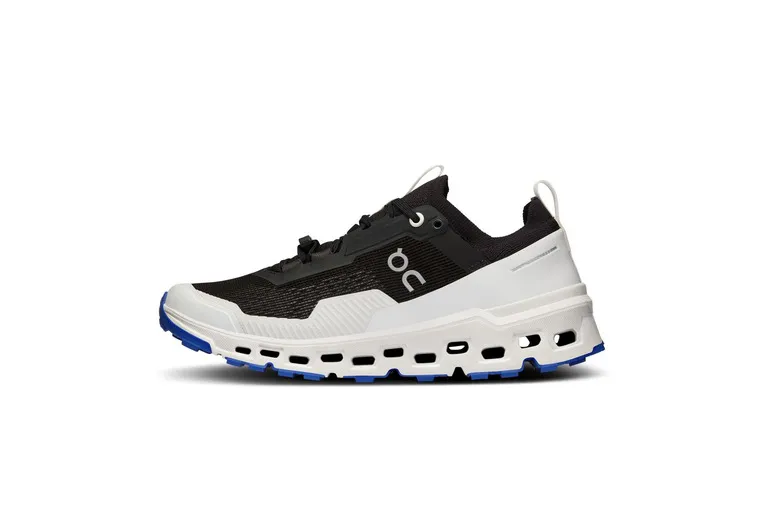 ON Cloudultra 2 trailschoenen zwart/wit dames